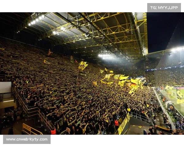 德国总理默茨观战多特，黑黄围巾亮相贵宾席