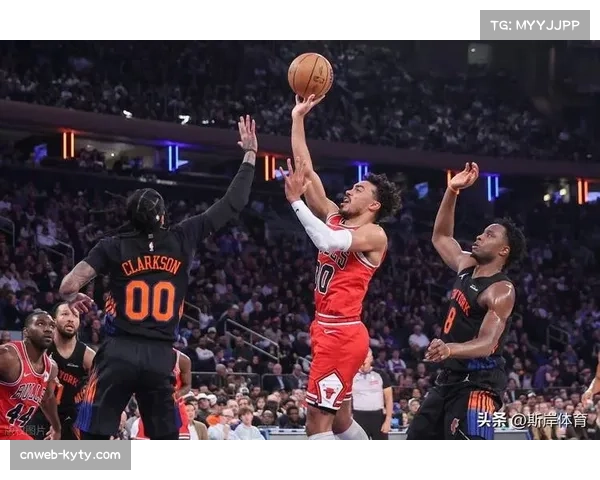 尼克斯136-96大胜公牛，东部第三位置稳固